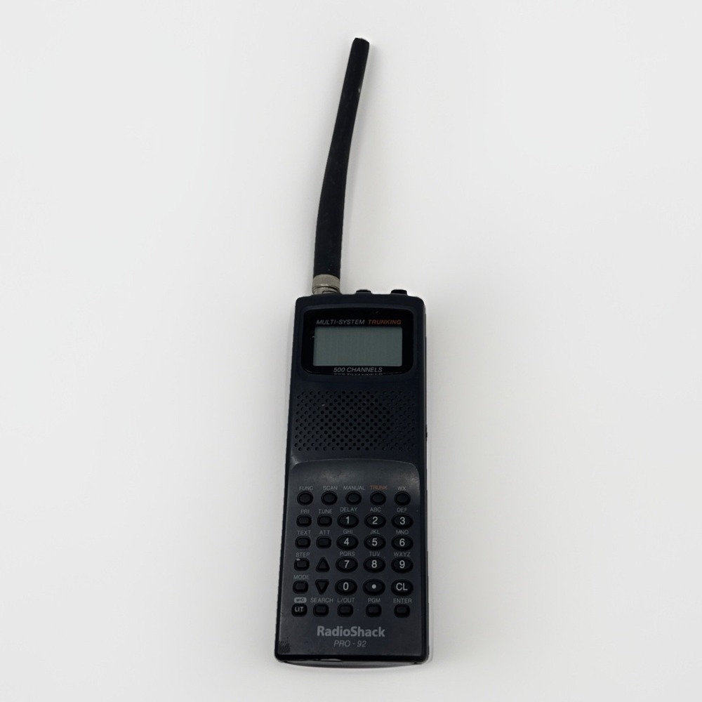 Radio Shack Pro-92 Multi-Style Trunking Scanner - 500‎ Channels